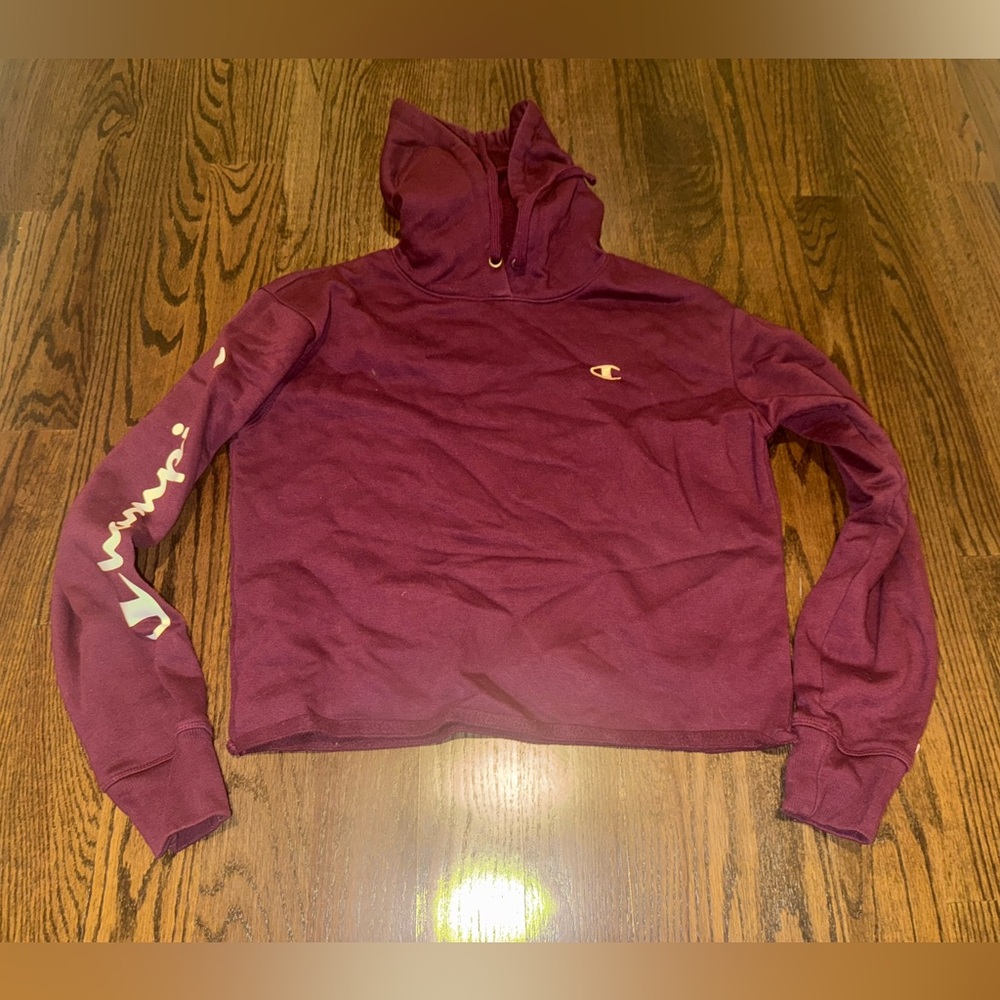 Champion Women's Maroon cropped Hoodie